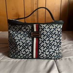 🎉HP🎉 Tommy Hilfiger Blue and Grey Cosmetic Tote